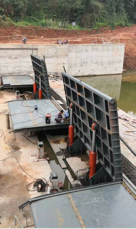 ���̰���